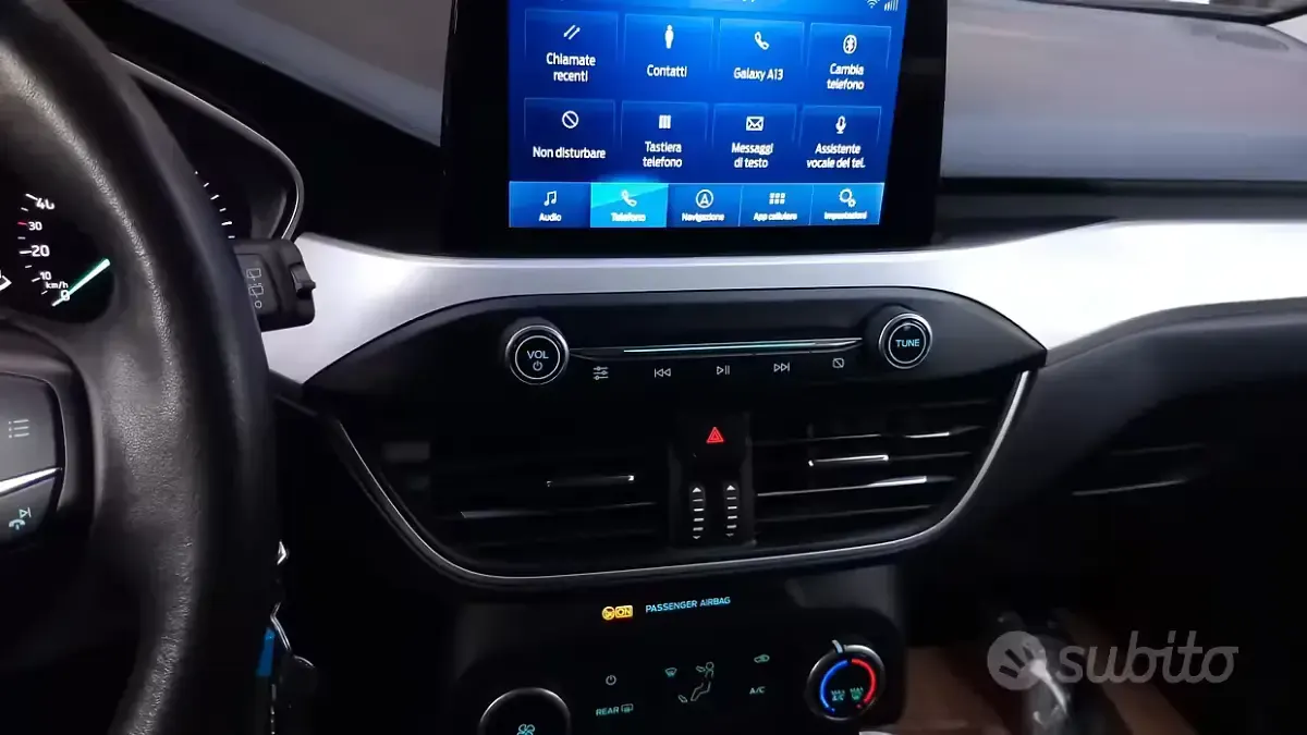 Gebraucht Ford Focus 120 PS (88 kW) 2021 Weiß Kleinwagen