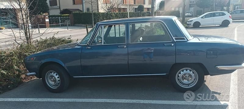 Usata Alfa Romeo 2000 1970 Blu Berlina