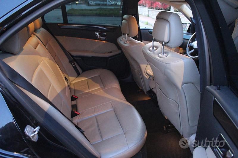 Usata Mercedes E350 AMG 265 CV (194 kW) 2011 Nero Berlina