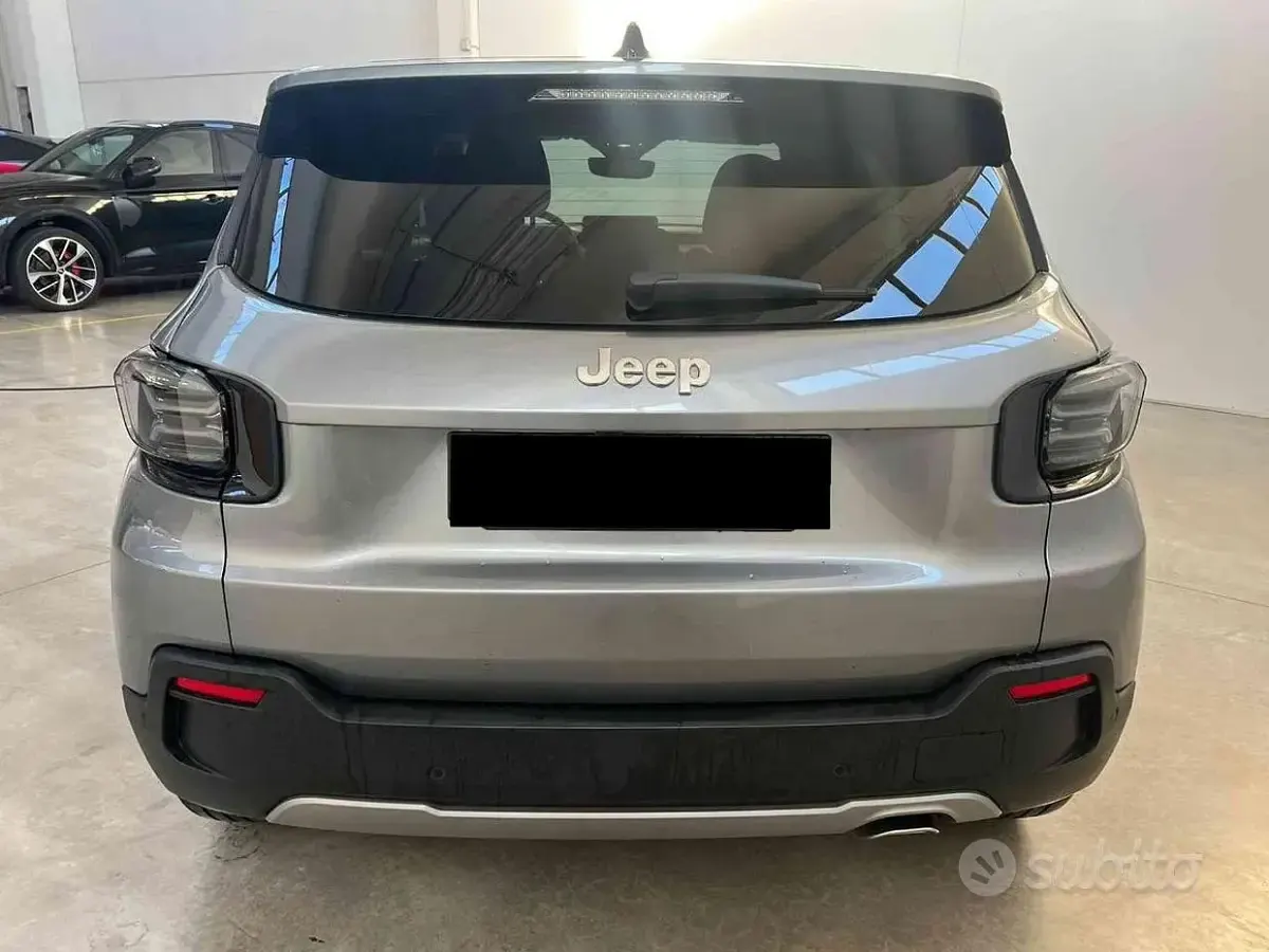 Nuova Jeep Avenger Summit 101 CV (74 kW) 2025 Grigio SUV