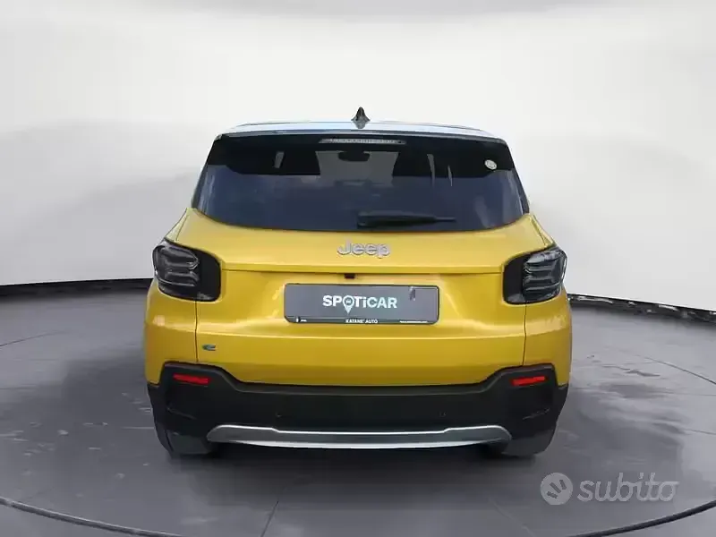 Usata Jeep Avenger EV Summit 114 kW (156 CV) 2023 Giallo SUV