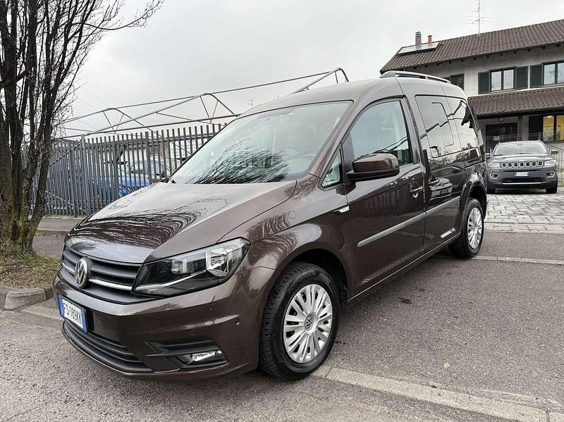 Usata VW Caddy 102 CV (75 kW) 2018 Marrone Monovolume