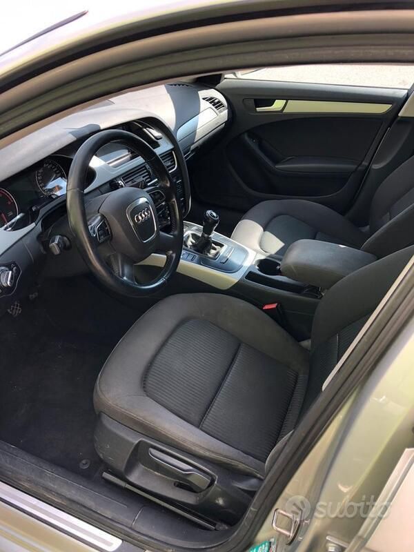 Usata Audi A4 120 CV (88 kW) 2010 Grigio Station wagon