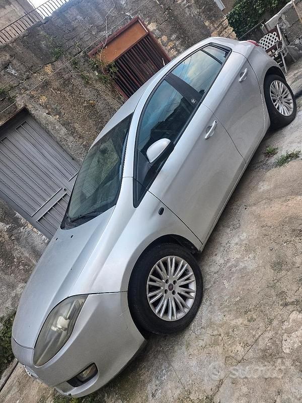 Usata Fiat Bravo 110 CV (80 kW) 2011 Grigio Utilitaria