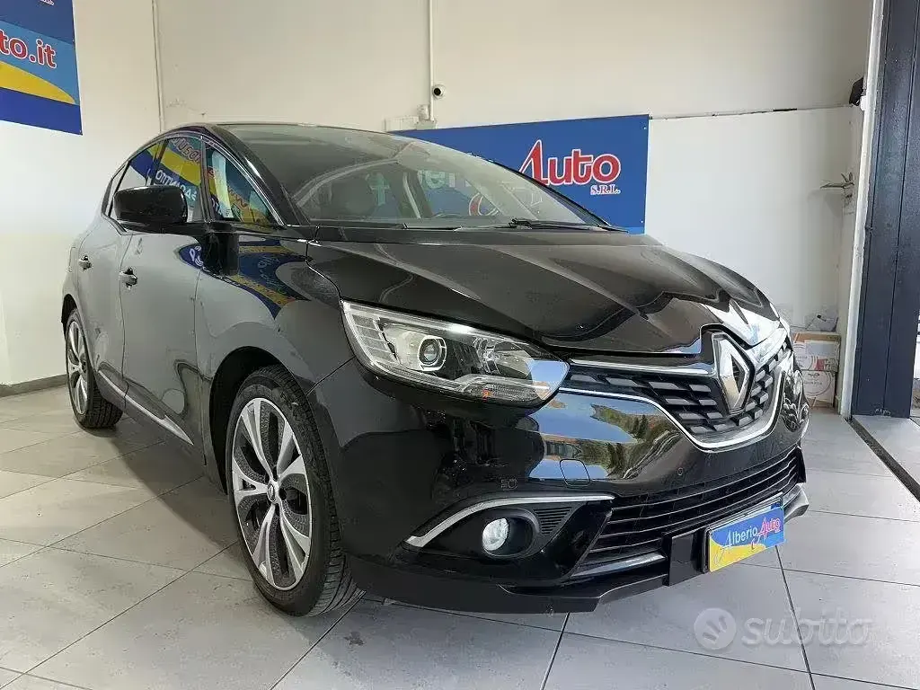 Usata Renault Scénic III Intens 110 CV (80 kW) 2017 Nero Monovolume