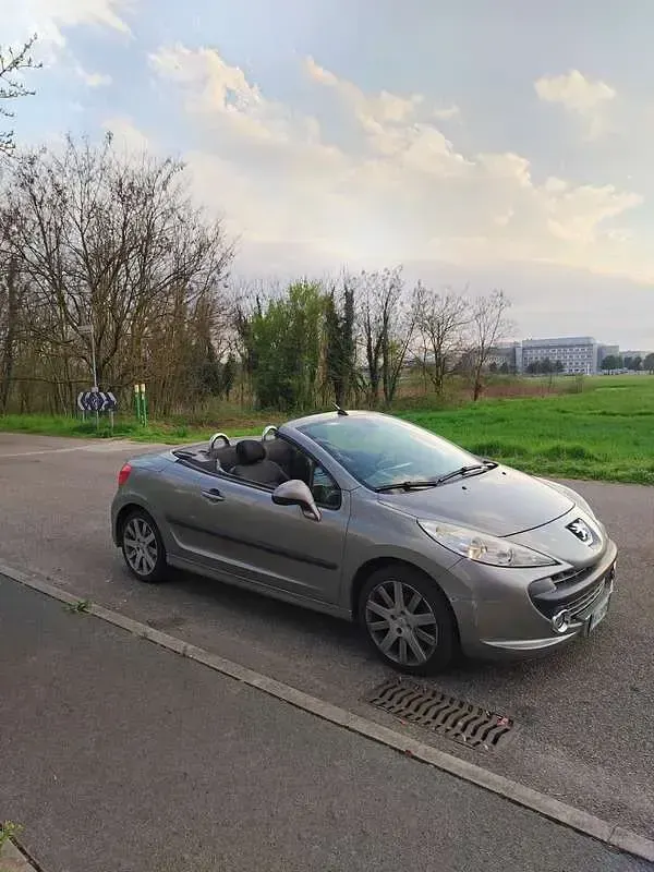 Usata Peugeot 207 120 CV (88 kW) 2007 Berlina