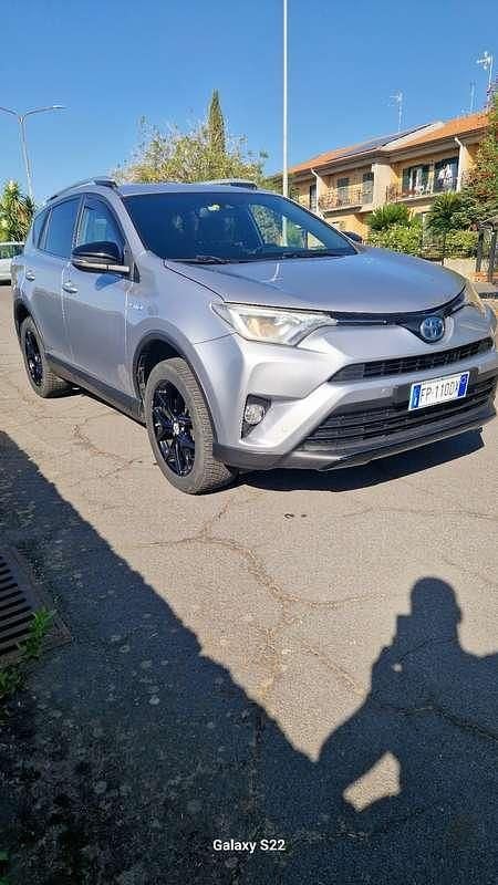 Usata Toyota RAV4 Hybrid 155 CV (114 kW) 2018 SUV
