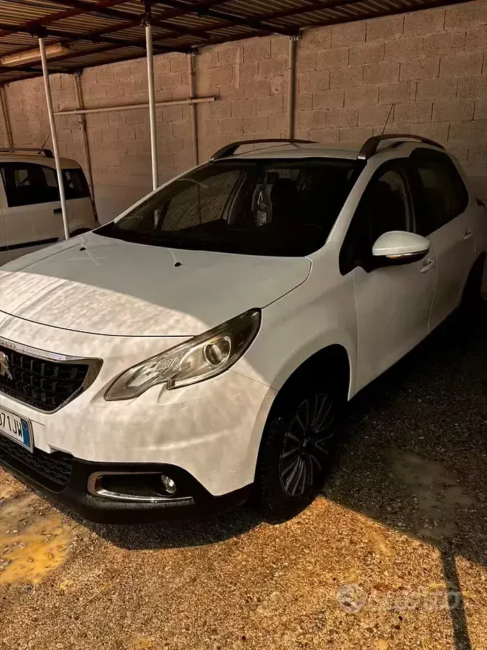 Usata Peugeot 2008 82 CV (60 kW) 2016 Bianco SUV