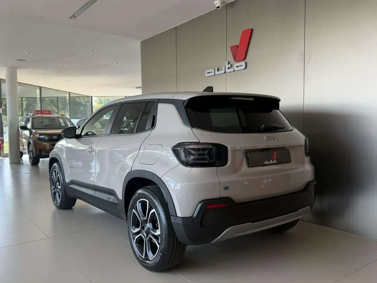 Usata Jeep Avenger EV Summit 61 kW (84 CV) 2025 Granite SUV