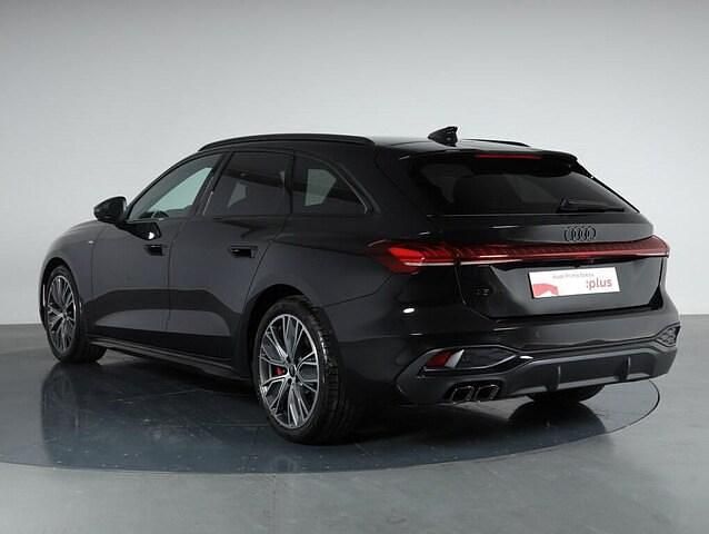 Nuova Audi A5 S-Line 204 CV (150 kW) 2025 Nero mito met. Station wagon