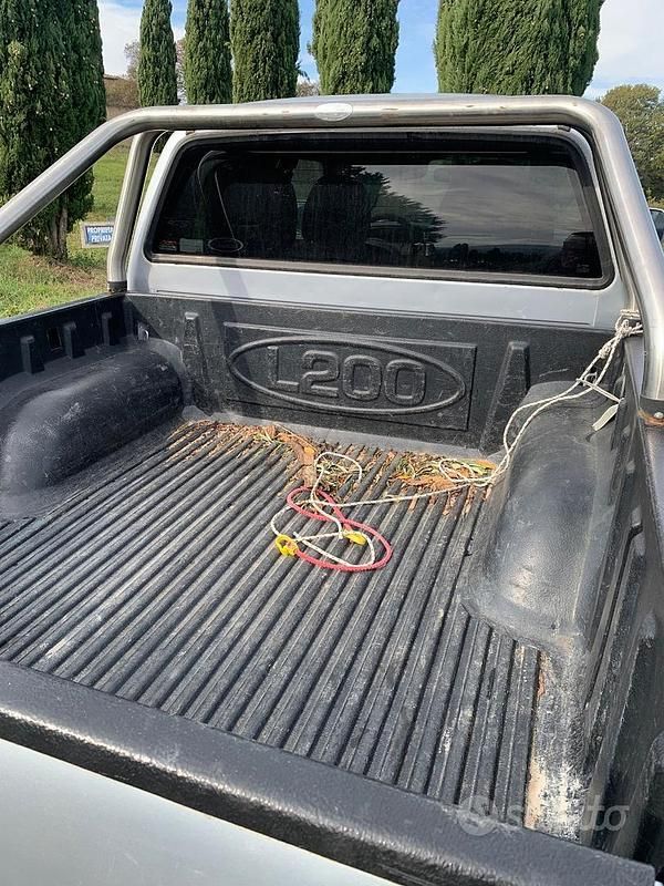 Usata Mitsubishi L 2004 Grigio SUV