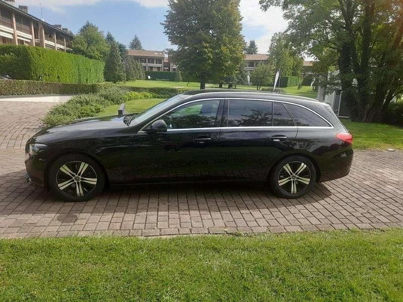 Usata Mercedes C220 Business 200 CV (147 kW) 2021 Nero Station wagon