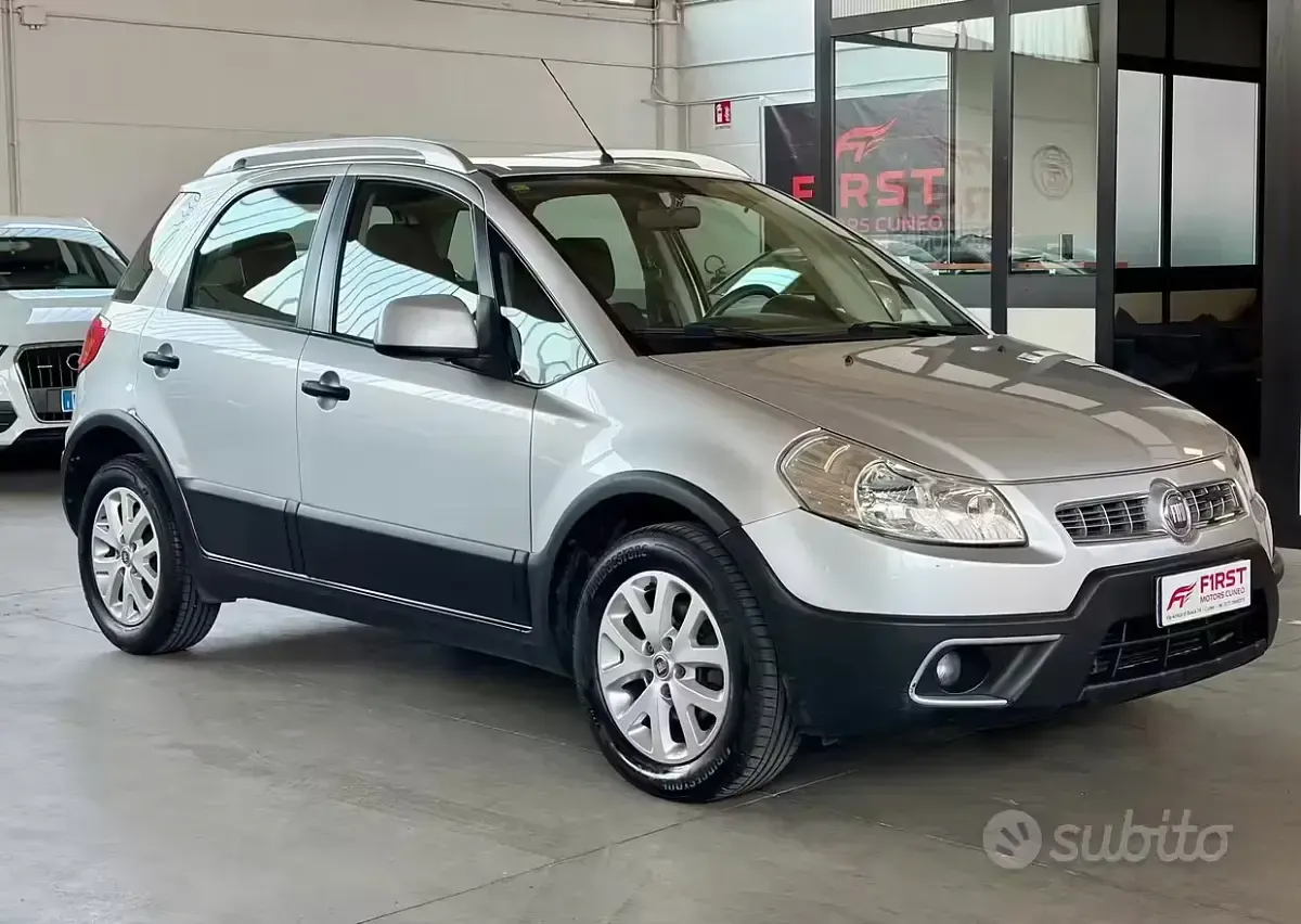 Usata Fiat Sedici Emotion 135 CV (99 kW) 2014 Grigio SUV