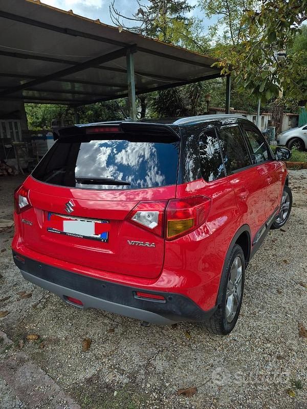 Usata Suzuki Vitara Cool 120 CV (88 kW) 2018 Rosso SUV