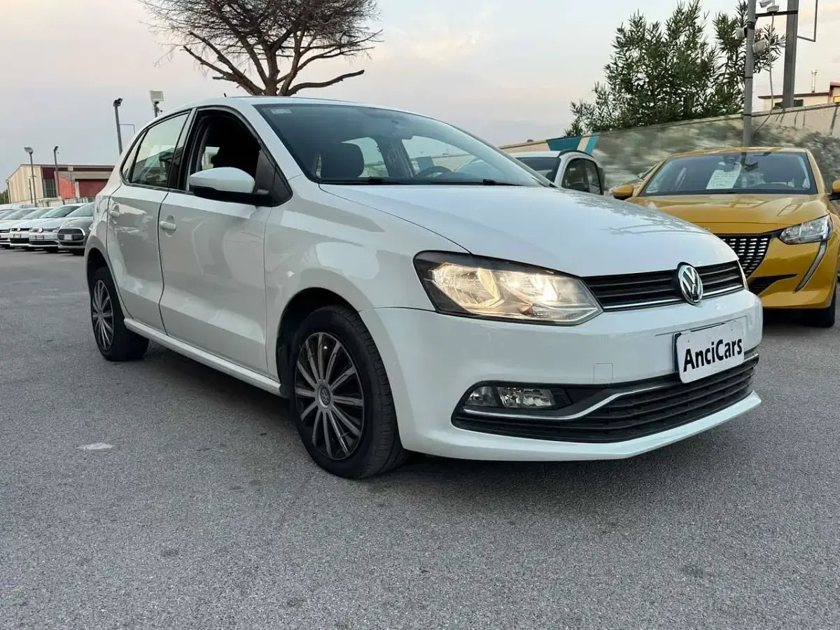 Usata VW Polo Comfortline 75 CV (55 kW) 2015 Bianco Berlina