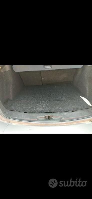 Grigio Usata 2005 Renault Mégane GrandTour Station wagon | 2800 € - Immagine 1/4