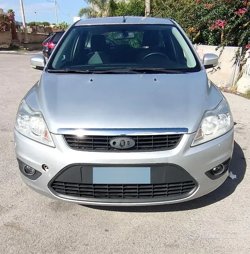 Usata Ford Focus 109 CV (80 kW) 2009 Grigio Station wagon