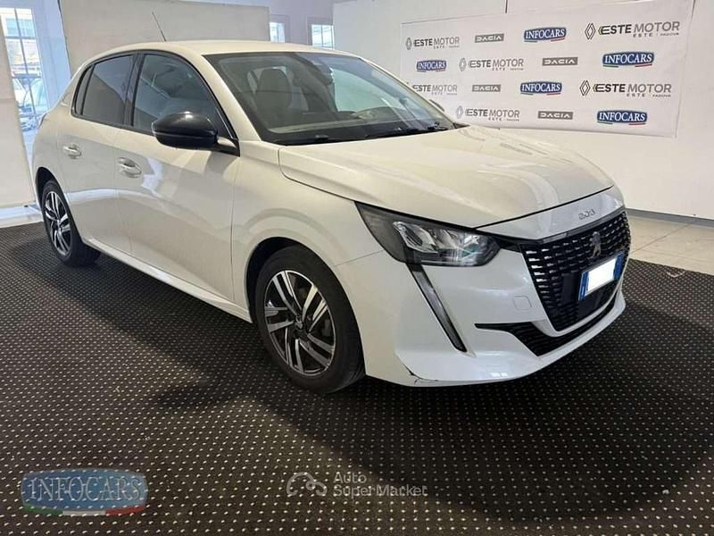 Usata Peugeot 208 Active 75 CV (55 kW) 2022 Bianco pastello Utilitaria