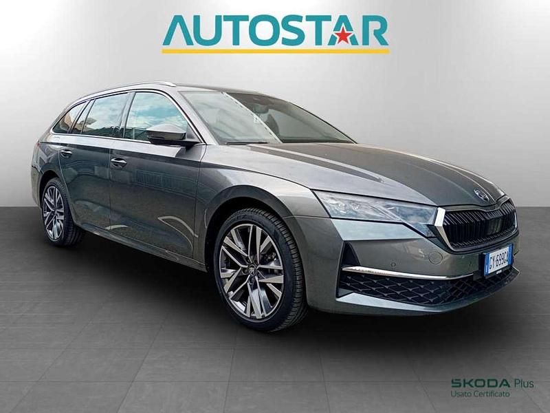 Usata Skoda Octavia Style 150 CV (110 kW) 2025 Grigio graphite metallizzato Station wagon