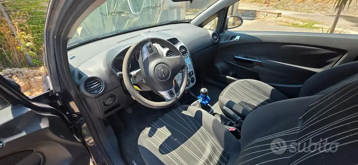 Usata Opel Corsa 69 CV (50 kW) 2009 Utilitaria