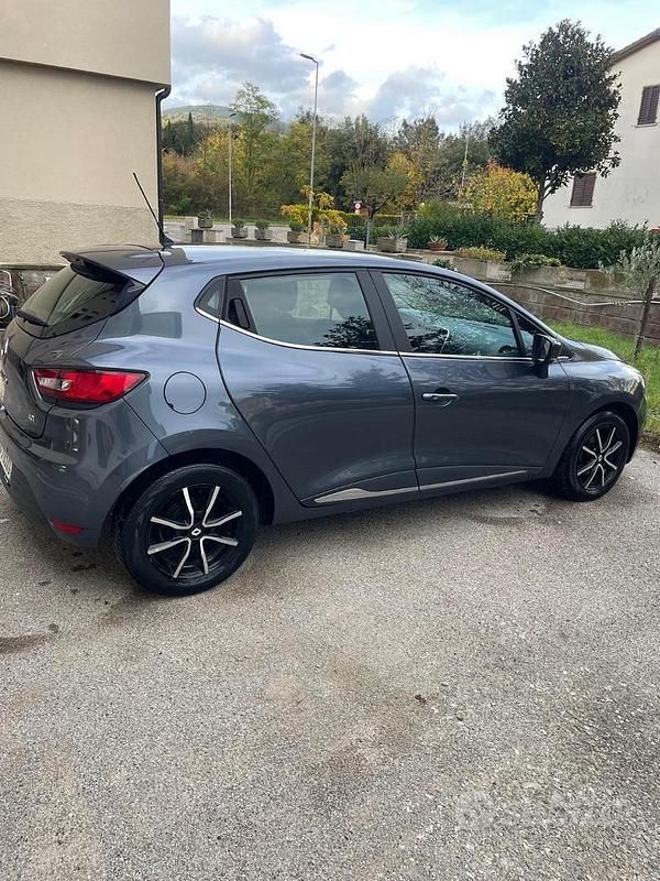 Usata Renault Clio IV 65 CV (47 kW) 2017 Grigio Berlina