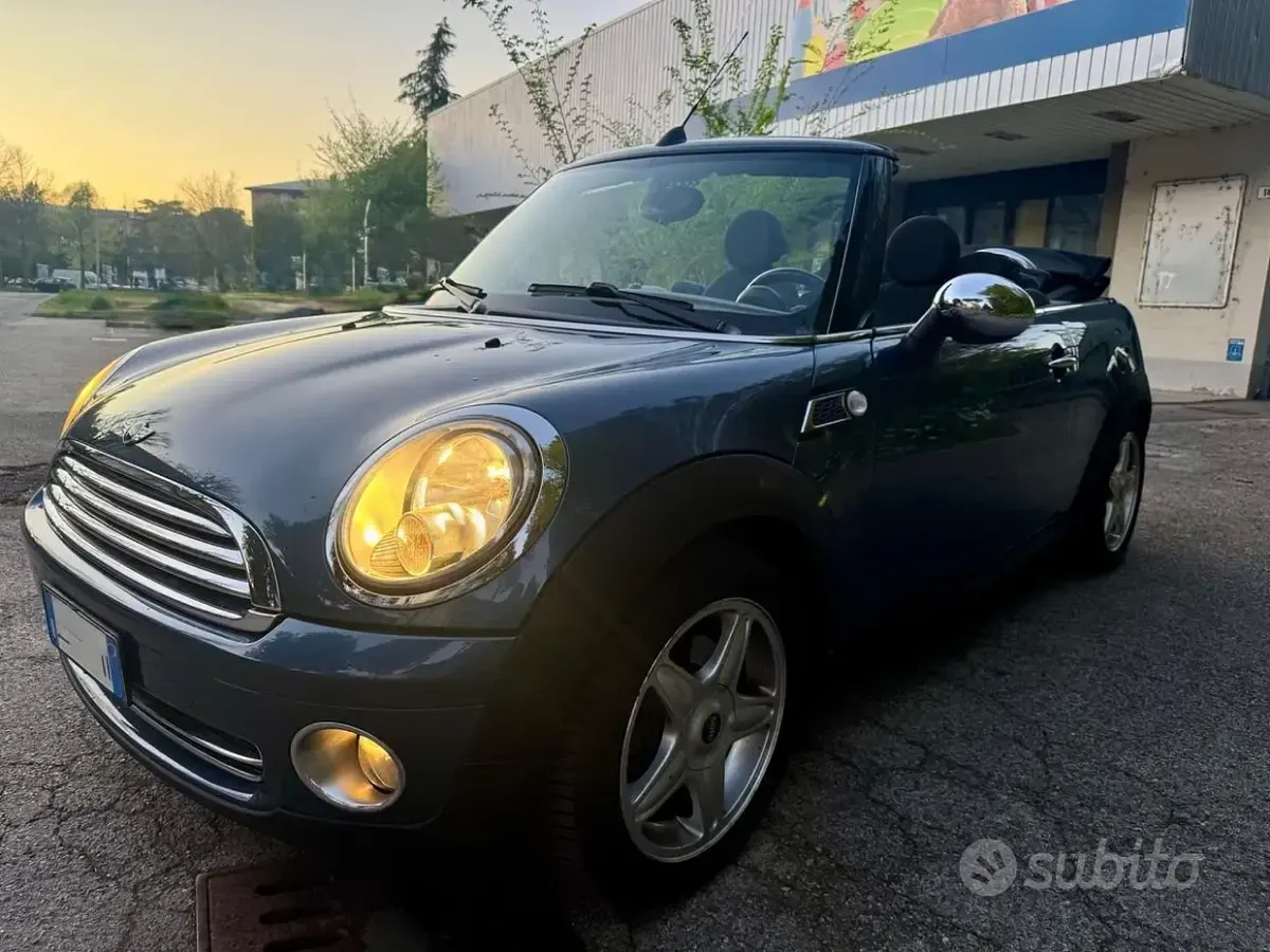 Usata Mini Cooper Cabriolet 122 CV (89 kW) 2010 Cabrio