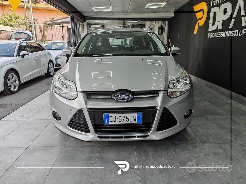 Usata Ford Focus 116 CV (85 kW) 2011 Grigio Station wagon