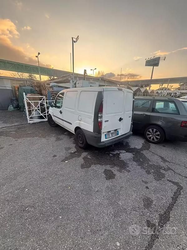 Usata Fiat Doblò 63 CV (46 kW) 2003 Monovolume