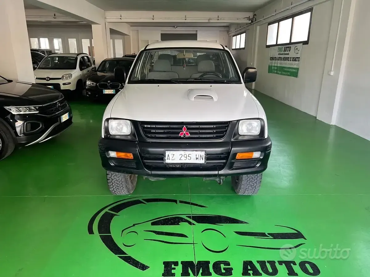 Usata Mitsubishi L200 100 CV (73 kW) 1998 Bianco Pick-up