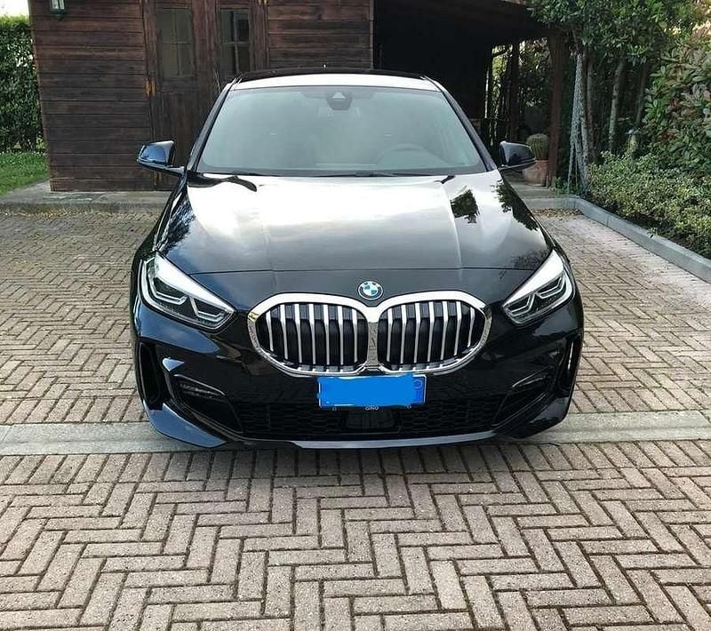 Usata BMW 116 M Sport 116 CV (85 kW) 2021 Nero Utilitaria