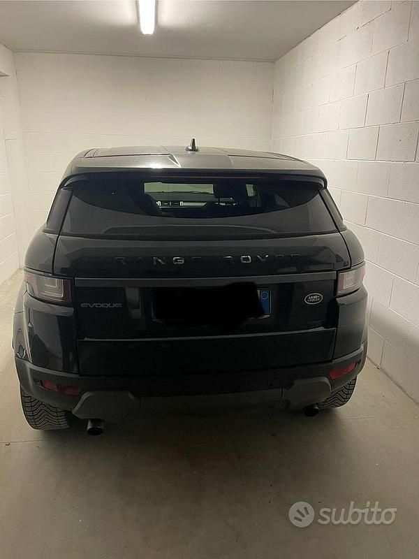 Usata Land Rover Range Rover evoque Pure 150 CV (110 kW) 2016 Nero SUV