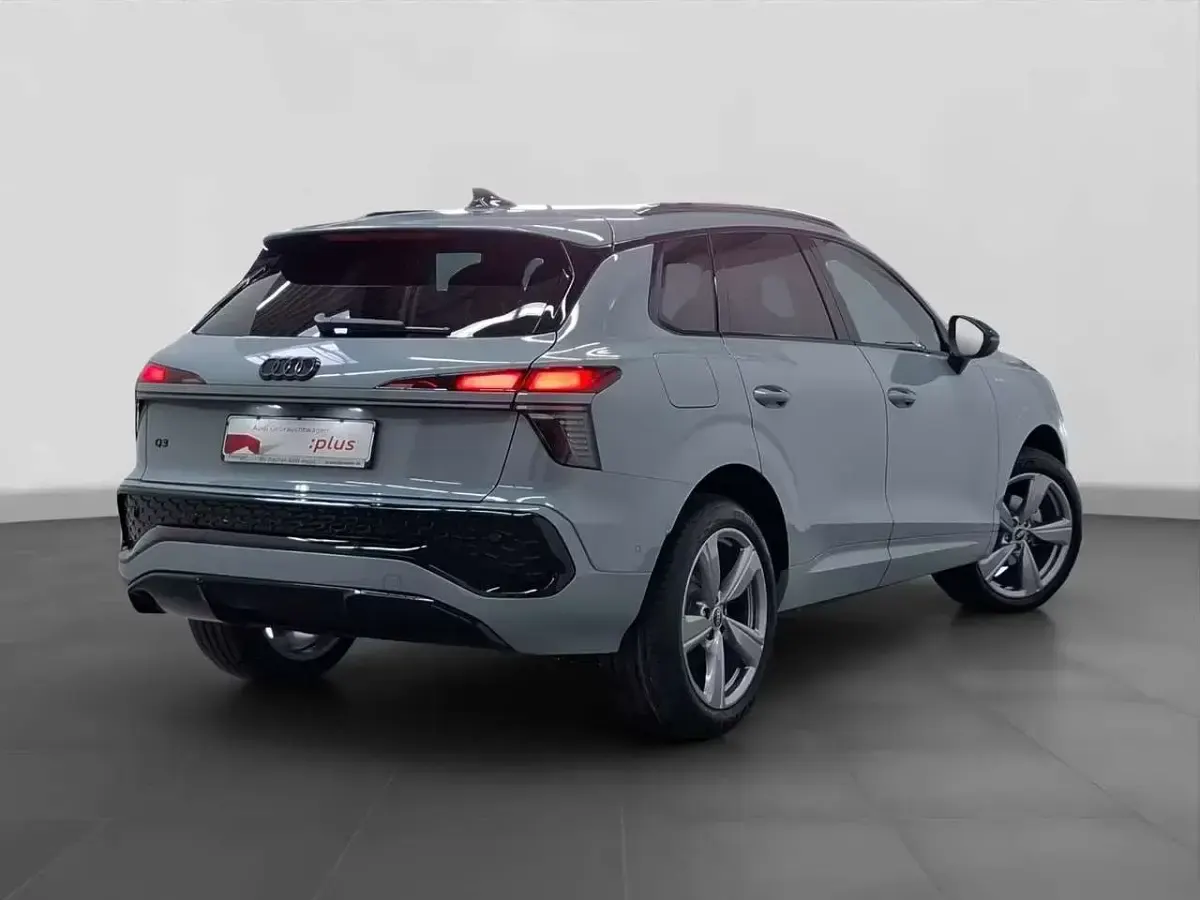 Nuova Audi Q3 S-line plus 150 CV (110 kW) 2026 Pfeilgrau perleffekt SUV