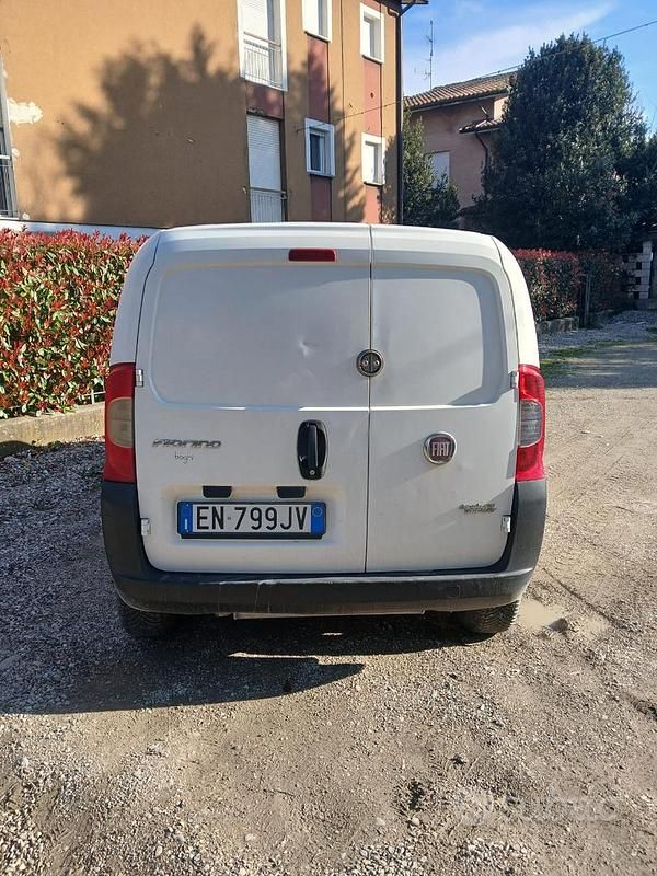 Usata Fiat Fiorino 77 CV (56 kW) 2012 Bianco Monovolume