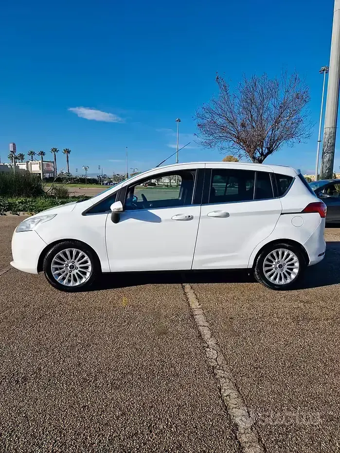 Usata Ford B-MAX Business Edition 100 CV (73 kW) 2013 Bianco Monovolume