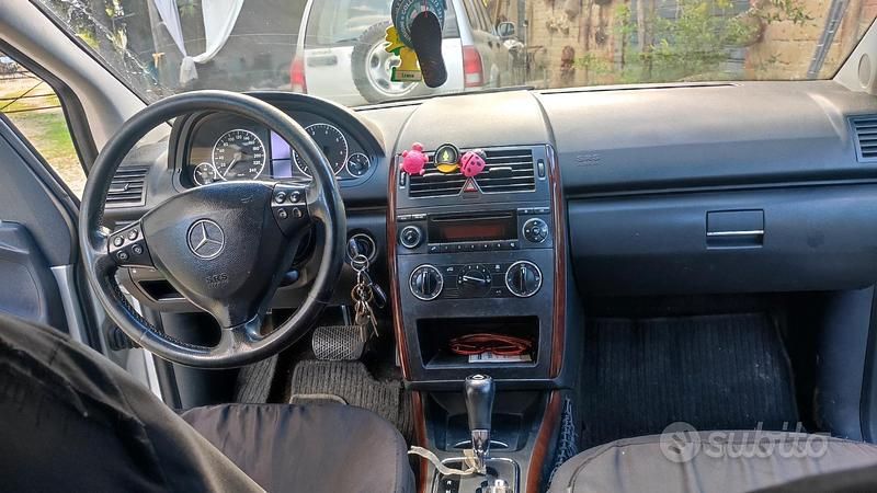 Usata Mercedes A200 95 CV (69 kW) 2006 Grigio Berlina