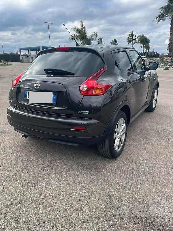 Usata Nissan Juke 110 CV (80 kW) 2011 Marrone SUV