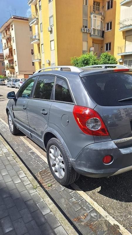 Usata Opel Antara 184 CV (135 kW) 2010 Grigio SUV