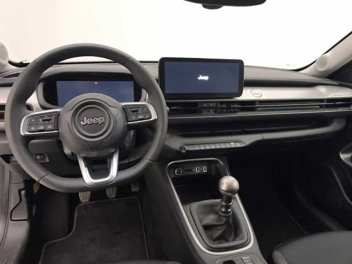 Usata Jeep Avenger Summit 101 CV (74 kW) 2025 Stone SUV