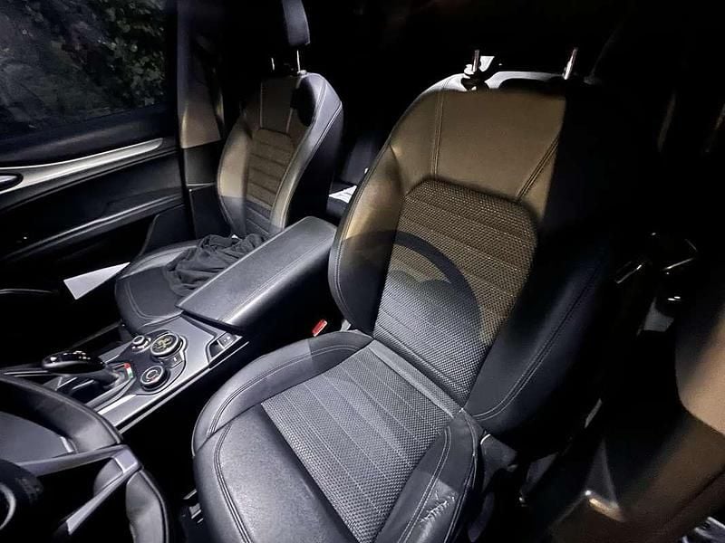 Usata Alfa Romeo Stelvio Executive 210 CV (154 kW) 2019 Nero SUV