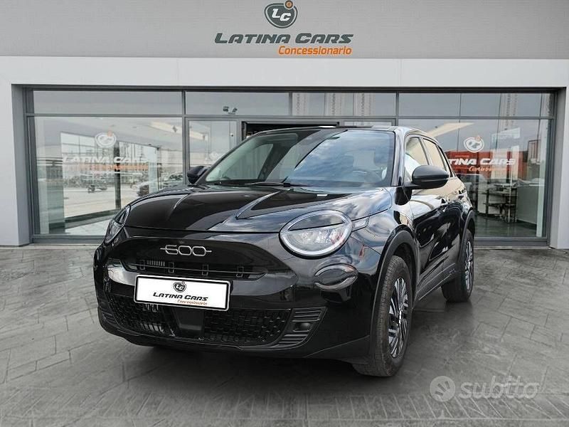 Usata Fiat 600 110 CV (80 kW) 2025 Nero SUV