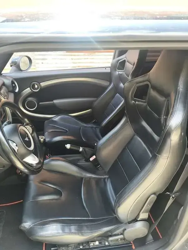 Usata Mini Cooper S 175 CV (128 kW) 2008 Nero Utilitaria