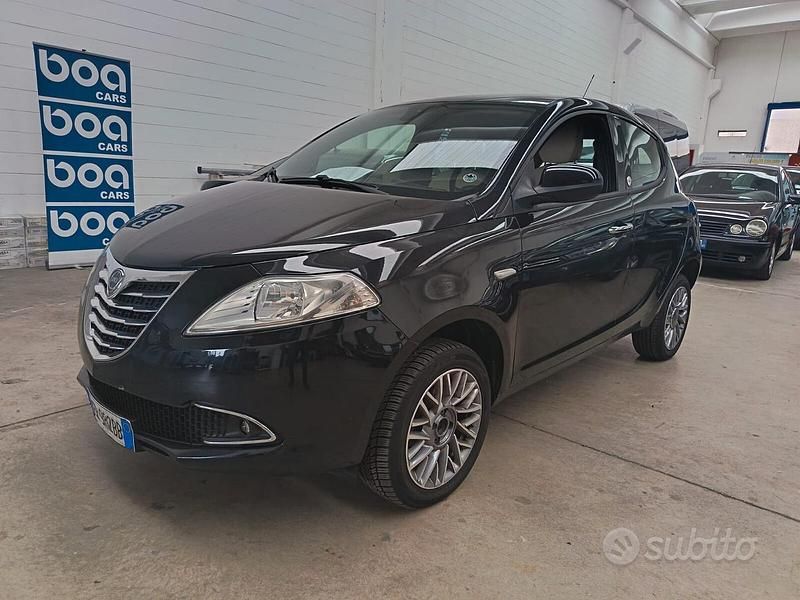 Usata Lancia Ypsilon 86 CV (63 kW) 2013 Nero Utilitaria