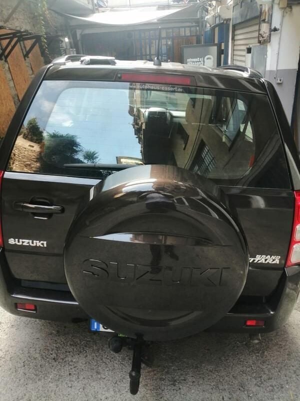 Usata Suzuki Grand Vitara 129 CV (94 kW) 2013 Nero SUV