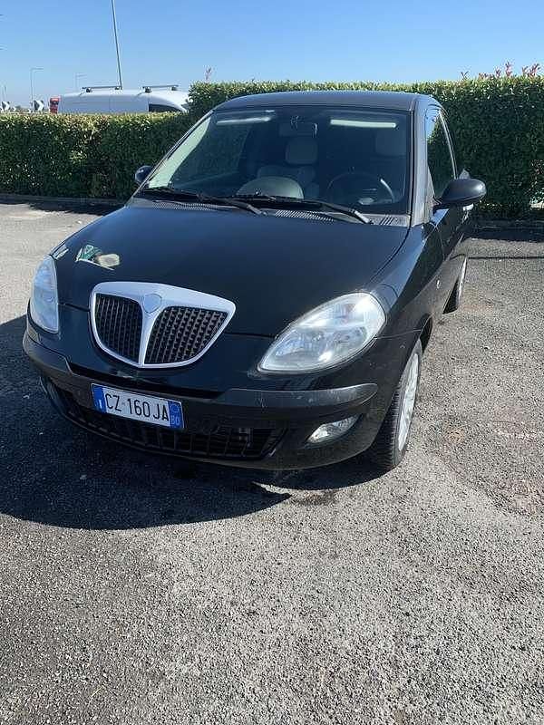 Usata Lancia Ypsilon 60 CV (44 kW) 2005 Utilitaria