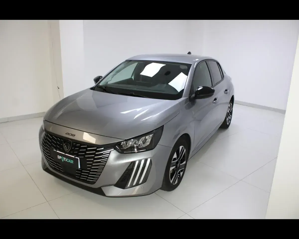 Usata Peugeot 208 101 CV (74 kW) 2025 Grigio Utilitaria