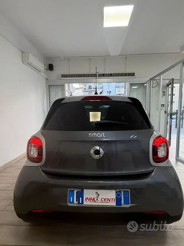 Usata Smart ForFour Passion 71 CV (52 kW) 2015 Utilitaria