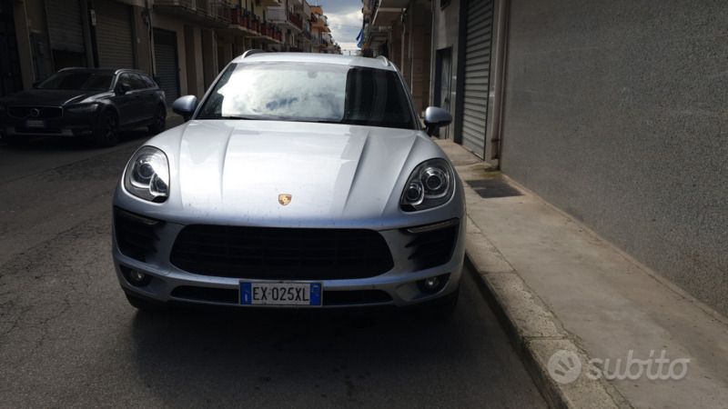 Grigio Usata 2014 Porsche Macan S SUV | 25.500 € (Ottimo prezzo) - Immagine 1/4
