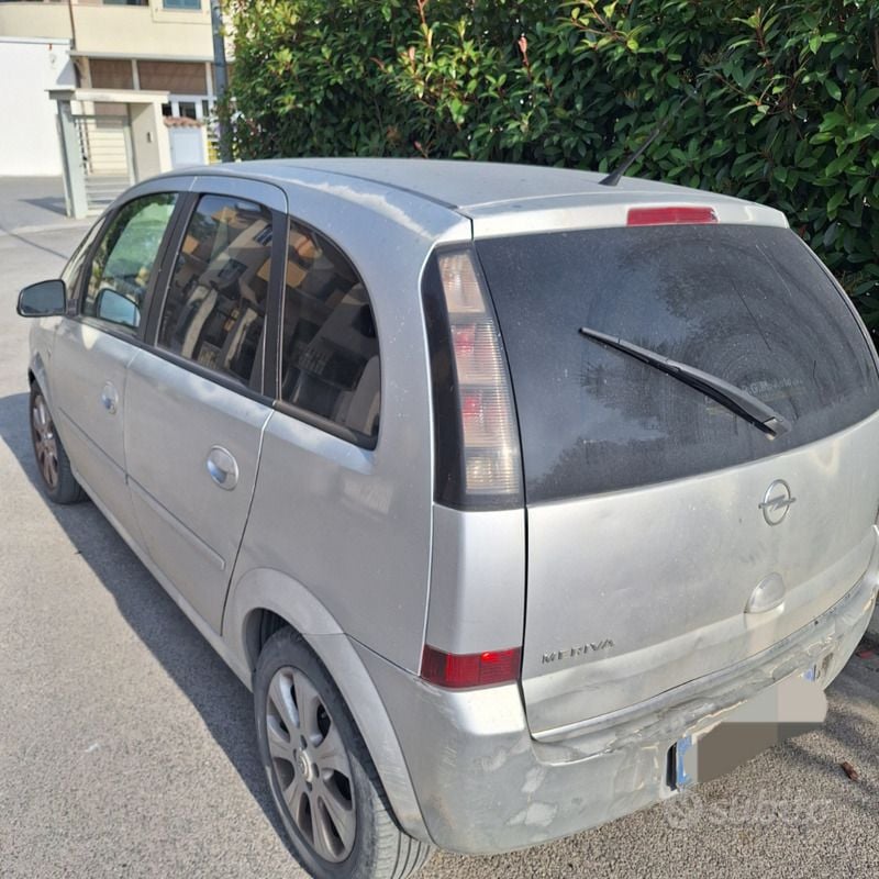 Usata Opel Meriva Cosmo 90 CV (66 kW) 2008 Grigio Monovolume