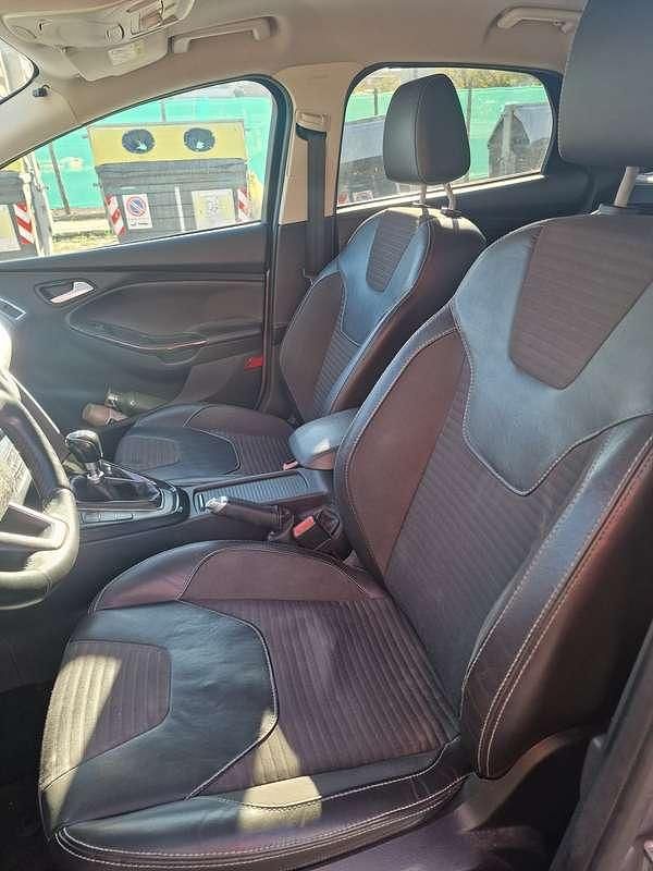 Usata Ford Focus Titanium X 125 CV (91 kW) 2015 Grigio Berlina