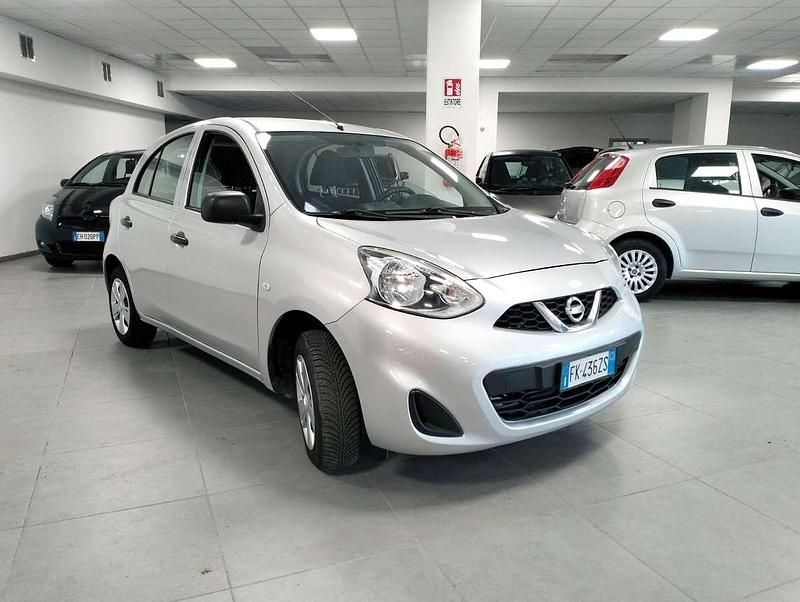 Usata Nissan Micra Comfort 80 CV (58 kW) 2017 Argento Utilitaria